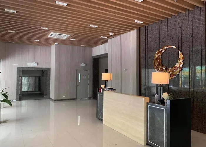 Apartment At Viceroy T4 Florence Way *