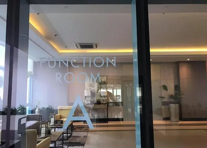 At Viceroy T4 Florence Way