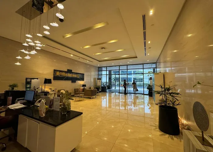 At Viceroy T4 Florence Way